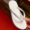 2023 Designer de luxe Loubi Flip Woman Man Slide Slipper Shoe Rubber Slim Slims Glossy Rivet Le cuir sandale Double Flat Fashion causal
