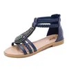 Sandálias de verão quente sandálias femininas boêmios com zíper de diamante de diamante Sapatos planos de chinelos de areia de areia 240228