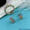 Earring di design del marchio Tifancy di lusso di alto livello S925 Orecchini trasversali split in argento sterling piccoli e versatili designer di alta qualità alla moda di alta qualità