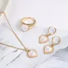 Boucles d'oreilles de collier Set Gold / Silver Pearl Jewelry Love 3 pièces Pendre Pendant