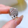 Cluster anneaux printemps qiaoer 925 Sterling Silver créé Moissanite Gemstone Wedding Party Luxury Open Ring pour les femmes Fine Bijoux