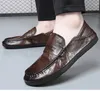 Sapatos casuais masculinos primavera de couro genuíno preto confortável dirigindo mocassins de vaca escorregadios frios