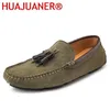 Повседневная обувь 2024 Mens Loafers Suede Men Men Retro Tassel Fashion Flats Classic Slip на летнем черном вождении