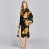 Femelle Black Long Robe Nightgown Sexy Print Ginkgo Leaf Kimono Bathrobe de robe de nuit