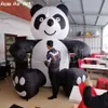 8mh (26 pieds) avec du ventilateur charmant personnage animal Panda gonflable Panda Blown Up Model assis sur terre pour la publicité et la vente