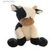 Animaux en peluche en peluche kawaii assise lait vache de vache