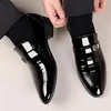 Chaussures en cuir breveté de marque pour hommes Business Office occasionnel travail de fête masculine mariage oxfords point toe lifers 240407