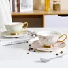 Cups Saucers Euro Luxe Bone China Gilded Coffee Cup Sets Porselein theeset Afternoon feest Creatief bruiloft Gift Office Drink Ware