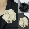 Brooches 12CM Black White Minimalist Fabric Flower Brooch For Women Men Unisex Pin HUANZHI 2024 Clothing Accessories