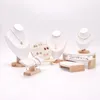 Nytt läderhalsbandsmodell Byst Show Exhibitor Jewelry Display Pendants Mannequin Stand Organizer White Skin