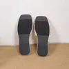 Chaussures de sandales pour femmes en strass brillants modernes Zapatos Mujer 2024 Tendencia talons carrés bas sandalias plats