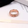 NOUVELLE RÉNALISTIQUE DE MOTEMENT DIAMOND MODE POUR MEN RONNEMENT GOLLE 18K POUR FEMMES BAGNE DE BRANGE COUPLES COUPLES D'AMANDE LUXEUX en acier inoxydable