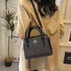 2024 Koujia Nowy wszechstronny noszenie konkubiny pojedynczych ramion Crossbody Handheld Women's Fashion Trendy Bag 88% Factory Direct