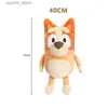 Animaux en peluche en peluche Bluey Pluxies Bingo Bingo Toys 40cm Poupées en peluche Moux Décorations de figurines Anime Cartoon Throws Oreillères Cadeaux d'anniversaire pour enfants L411