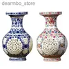 Konst och hantverk Antik Jindezhen Handicraft Ceramic Vase Chinese Pierced Hollow Vase Weddin Ifts Home Furnishin Decoration Craft Articles L49