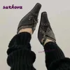 Pompalar Slingback y2k kare denim ayak parmağı stiletto topuklu kadın sandaletleri retro zincir yaz kadın zarif parti ayakkabıları 240410