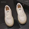 Casual schoenen Sneaker Men Designer White Fashion Echt lederen koeienhuiden Ademhoogte Verhoogd plat platformbord