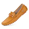 Zapatos informales de cuero verde Hombres Hombres de verano Dad Moccasins Comfy Masculinos machos cómodos