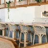 Rattan geweven hoge krukken natuurlijke echte rattan back keukenbar stoel retro geïnspireerde eetkamerstoel voor restaurant
