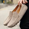 Casual Shoes 2024 Äkta lädermens sommar som är andlig sval slip på mode ihåliga ut loafers bekväm körning