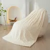 Decken mit weit gestreiften festen Decke Flanell Fleece weicher Erwachsener Bettdecke Winter warmer Stich flauschiger Bett Leinenbetten für Sofa Schlafzimmer