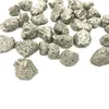 装飾的な置物ドロップ1pc小サイズ天然鉄の黄鉄鉱クラスタークリスタルストーンラフディスプレイ標本石と結晶