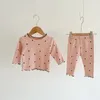 Set di abbigliamento per bambini per bambini a maniche lunghe costolette di seta affondata auricolari in legno a due pezzi