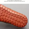Casual Shoes Men's Loafers Breattable Lightweight Anti-Skidslip med Microfiber läderöverdelar för utomhuskörning