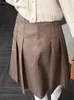 Etekler vintage siyah pileli pu etek kadınlar için yüksek bel çift cep deri sonbahar koyu kahverengi giysiler x665