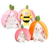 Creative Funny Peek A Boo Marrot Strawberry Rabbit Plush Toy Kawaii fylld mjuk kanin dold i fruktpåse kudde för barn