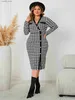 Robes décontractées de base 3xl 4xl V-cou fendu gauche à gauche grande taille Vêtements de femmes à manches longues Bodycon Imprimé Birds Robe Button plus taille pour femmes Vêtements L49