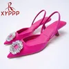 Kleiderschuhe 2024 Sandalen Frauen spitzer Zehen flacher nackt rosa Diamant niedriger Absatz Rücken Riemchen Frauen Sapatos de Mujer