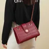 가방 Viney 2024 Crossbody Womens 정품 가죽 빨간 웨딩 신부 대용량 핸드 헬드 어깨