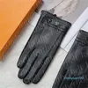 Lyxdesigner läder mettar män svart fårskinn handskar brev varm kashmir fem fingrar handskar herrar utomhus kör skidhandske