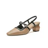 Sandale d'été chaude Femmes à talon épais en forme de niche Design High Womens Chaussures couleur Matching Contrast Fashion Baotou Sandales 240228