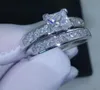 Taille de luxe 5678910 Bijoux 10kt or blanc rempli de princesse topaze coupe simulé le jeu de bague de mariage en diamant avec box67098885653538