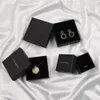 50-500pcs Boîte noire blanche Boîte d'emballage Boîte d'embounure de boucle avec boîte de base avec logo personnalisé en mousse
