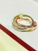 Designer Charm Luxury Luxury et trois anneaux haut de gamme pour les femmes 18k Rose Gold Simple Cool Style Niche Design Fashion Index personnalisé