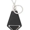 Designer UNISEX Accessori per catene chiave nera P Keychains Lettera di lusso Modello di lusso Regali di gioielli per la borsa da tasto