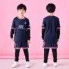 Chambre de football pour enfants Shirt Team Shirt Boys Breathable Team Football Shirt Training Training Match Match à manches courtes Ensemble de quatre pièces