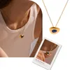 Mode 18K Gold Edelstahl Halskette für Frauen mit Lapis Lazuli Dreieck eingelegtes ovales Hammermuster Daily Bankett Anhänger Halskette