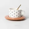 Cups Saucers Creatieve keramische koffiemok Abstract Patroon Noordse stijl beker en schotel set voor theekalsel Havermout Verjaardagscadeaus