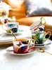 Tee -Sets Luxus Keramik Kaffee Tasse und Untertasse Set Porzellan Becher Nachmittag Teetasse Bone China Blumenwasser Party Getränke Geschenkbox