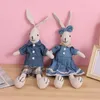 Nieuwe ontwerpstof Bunny -poppen knuffelsed dieren Big Bunny Family Gentalman en Lady Bunnies voor huizendecoratie
