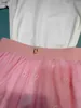 Fashion Baby Tracksuits Girls Kleideranzug Kinder Designer Kleidung Größe 90-150 cm bestickte Logo-T-Shirt und rosa Spitzenrock 24APRIL