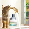 Robinets de lavabo de salle de bain robinets de bassin de swan antique et mélangeur en laiton européen froid appuyer vintage whosale