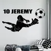 Customized Name und Nummer Fußballspieler Wandaufkleber Vinyl Art Home Decor für Jungen Zimmer Schlafzimmer Torhüter Fußballabziehbilder 3n04