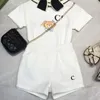 Kinderen set baby designer set kinderen tweedelig set kleding shorts letter mouwen jongens en meisjes kleding set geruite kleuterschool shorts