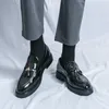 Business Checkered Suit Men Shoes Fashionable Pichets Spring and Automne New Round Toe Locage à talons bas