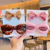 Haarzubehör 2 PCs/Set Kinderfarben Mode lippenförmige UV400 Sonnenbrille weiche Bogenknoten -Kopfbedeckungen Set schön